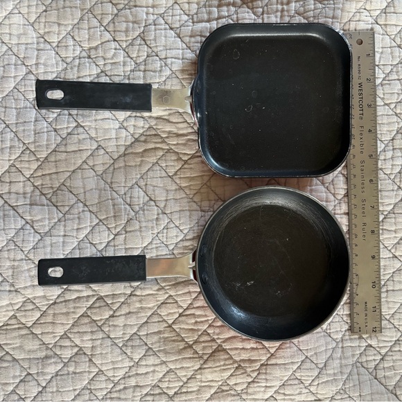 Set of 2 small IMUSA Square and Round Frying Pans - Picture 1 of 9